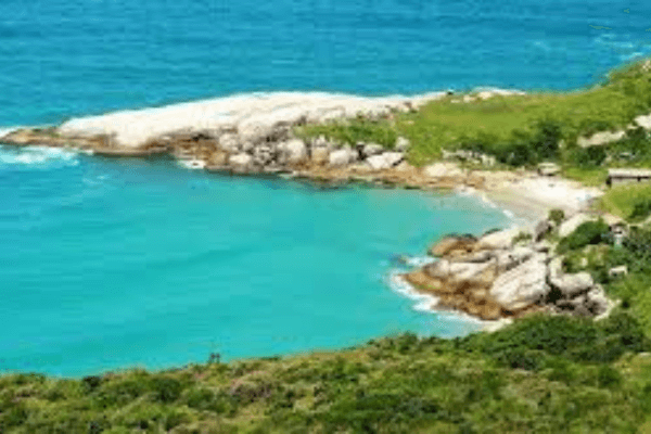 Praia do Gravatá a Trilha Menos Badalada de Florianópolis